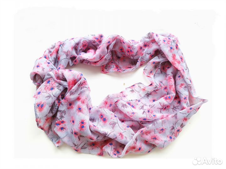 Лёгкий женский шарф с цветочным рисунком