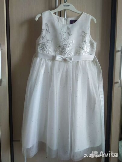 Нарядное платье для девочки 116