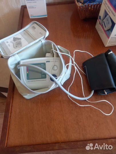 Глюкометр и тонометр