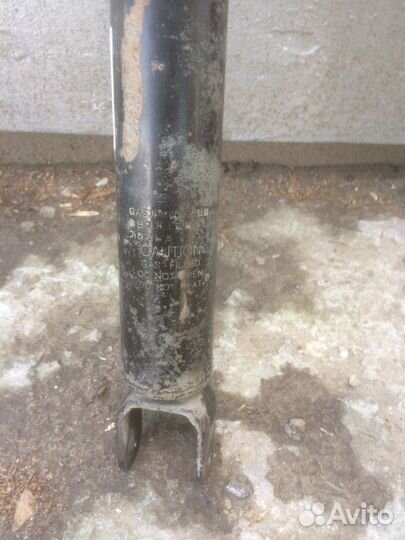 Амортизаторы задней подвески на авто Hyundai,Kia