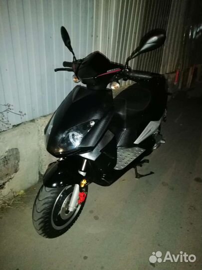 Скутер стелс