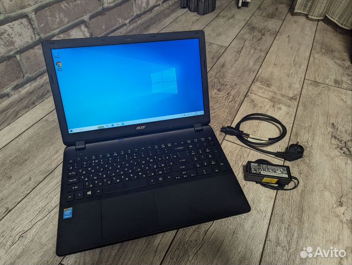 Отличный ноутбук Acer i3-5005U/240 SSD/8 RAM