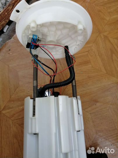 Электробензонасос (в сборе)