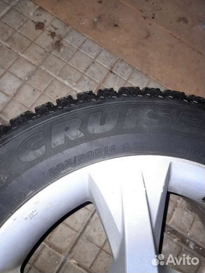 Bridgestone Ice Cruiser 7000 205/60 R16