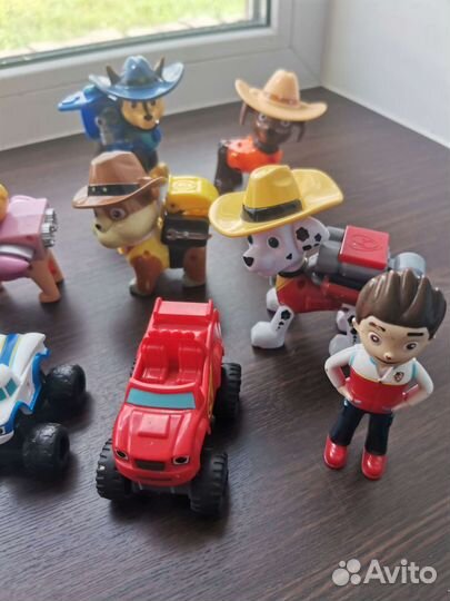 Щенячий патруль, робокары, чудо-машинки и прочие