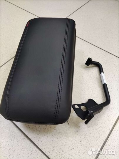 Подлокотник (бар) 2190 Гранта с кормашкой