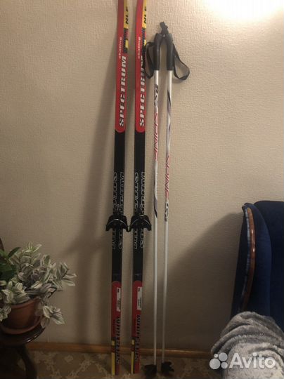 Лыжи,лыжные палки,ботинки