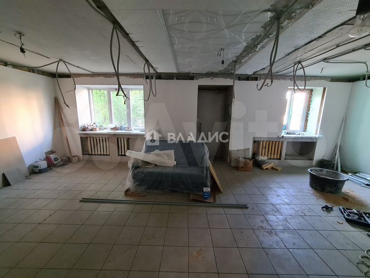 3-к. квартира, 57 м², 1/9 эт.