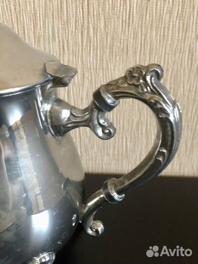 Винтажный чайник, молочник