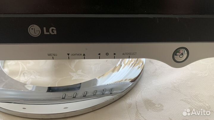 Монитор LG