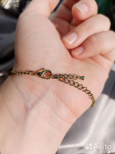 Браслет с кольцом на цепи и синими фианитами