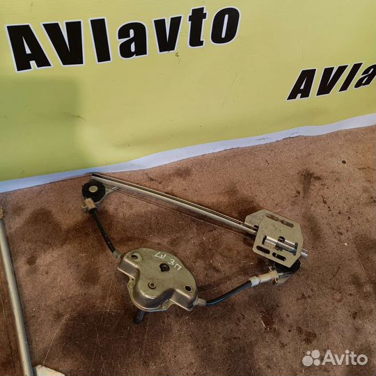 Стеклоподъемник задней двери Chevrolet Niva 2123