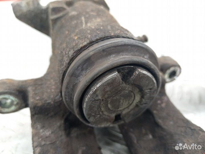 Суппорт задний левый для Volvo S40 V40 1