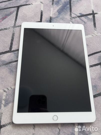 Планшет Apple iPad (2020) LTE 128 гб серебристый