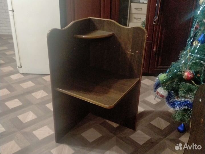 Угловая полка