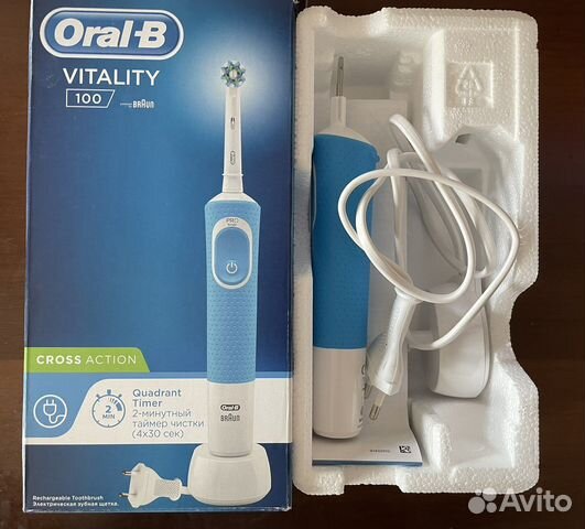 Электрическая Зубная щетка oral b vitality новая
