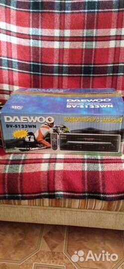 Видеомагнитофон Daewoo