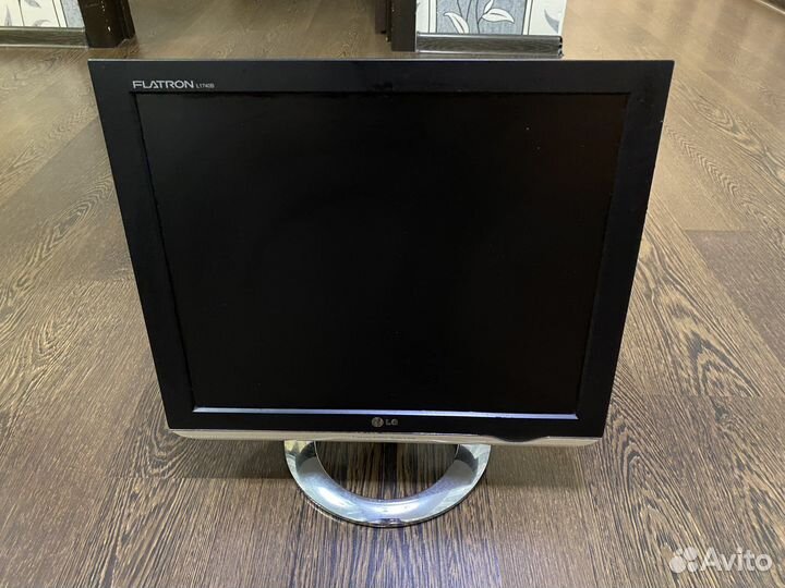 Монитор LG flatron L1740B