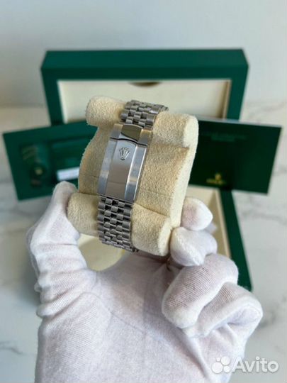 Часы Rolex Datejust 36 green dial Jubilee bracelet