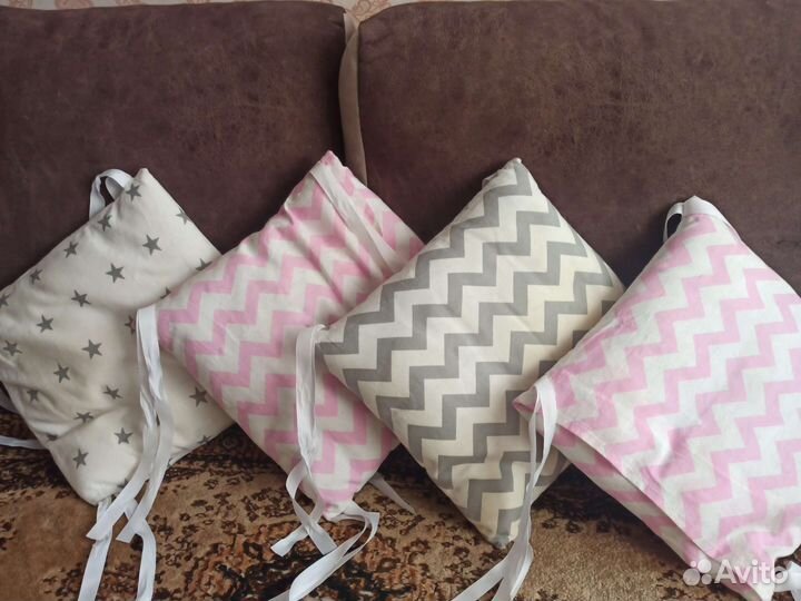 Бортики, подушки в детскую кровать