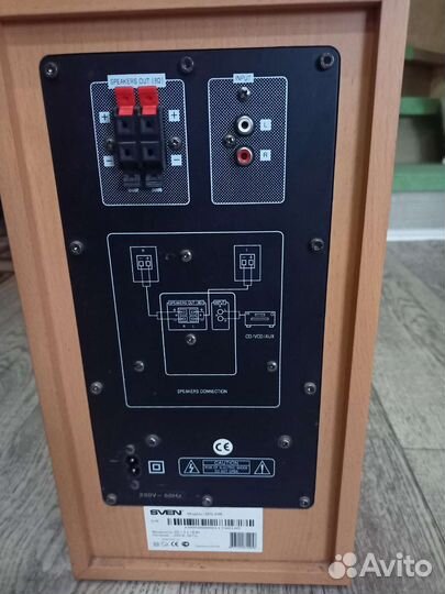 Сабвуфер и колонки sven sps-848