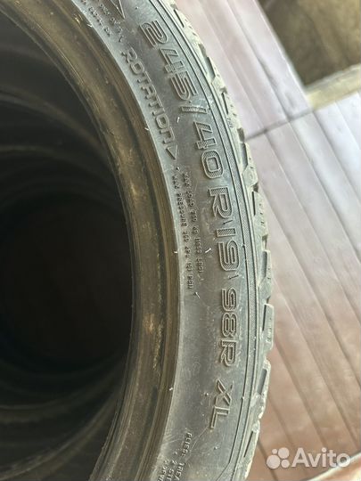 Nokian Tyres Hakkapeliitta R2 245/40 R19 98R