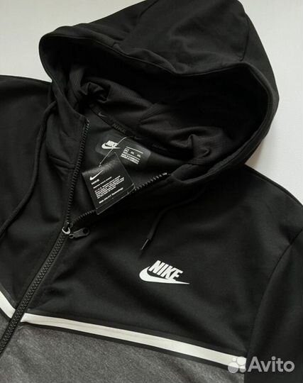 Спортивный костюм Nike Tech (новый)