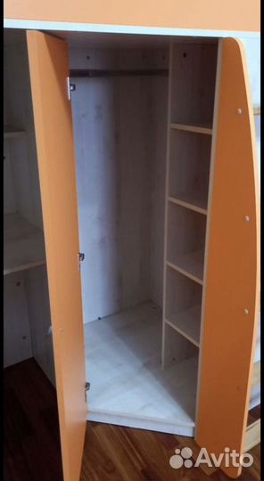 Двухъярусная кровать