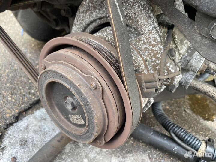 Компрессор кондиционера 1GFE Toyota Crown Majesta