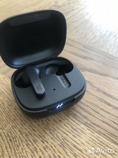 Беспроводные наушники jbl live PRO+TWS