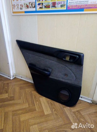 Тойота Карина е дверные карты и мех. стеклоп