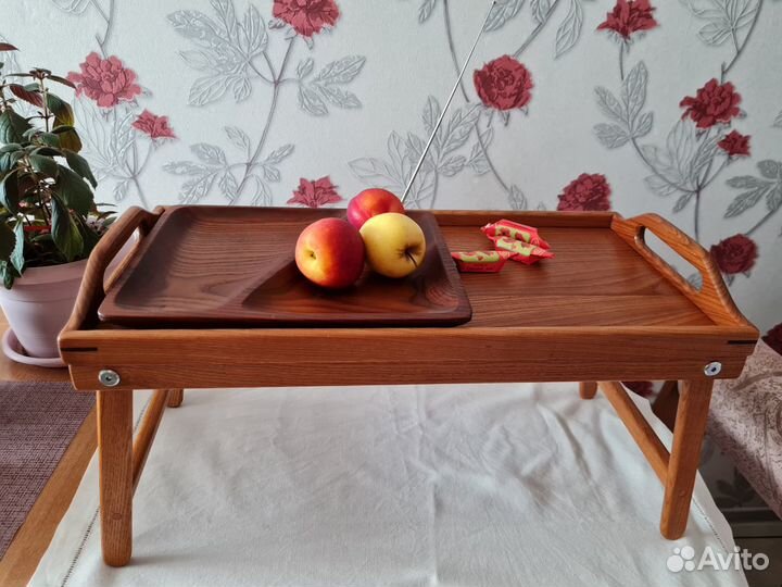 Сервировочный поднос из дерева