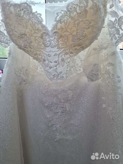 Свадебное платье