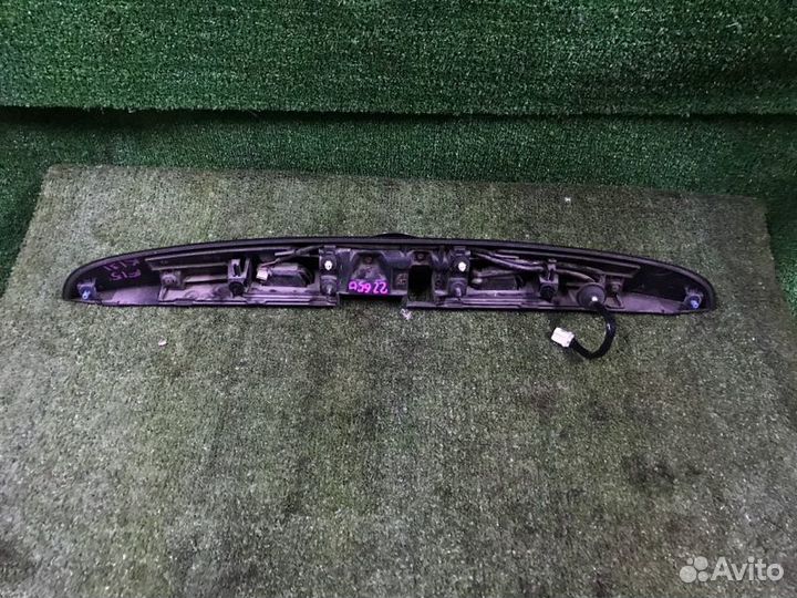 Накладка крышки багажника Nissan Juke F15 HR16