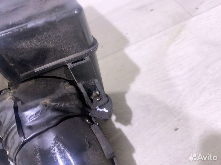 Резонатор воздушного фильтра Hyundai Solaris седан