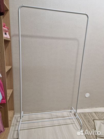 Стойка для одежды