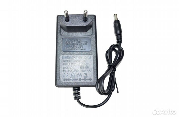 Цепная ручная мини пила с двумя аккумуляторами