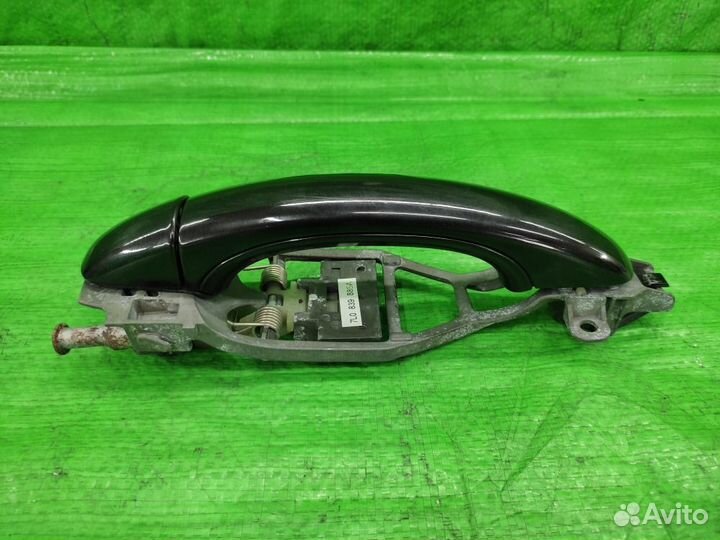 Ручка двери внешняя лев. зад. Volkswagen Touareg