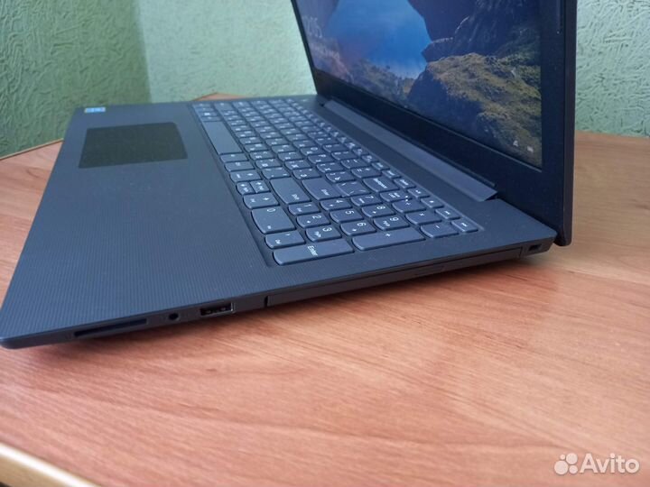 Ноутбук Lenovo V130-15IKB