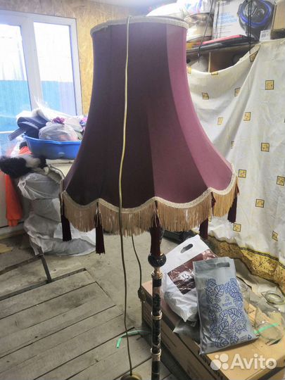 Торшер напольный с абажуром