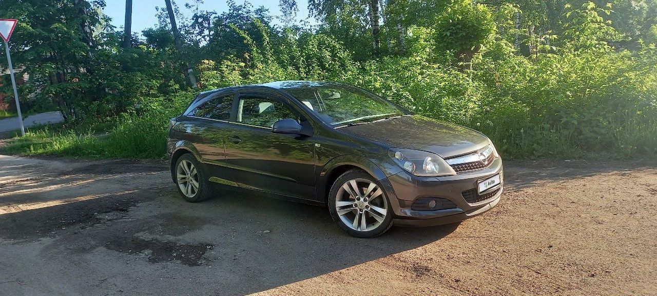 Opel Astra GTC: фото владельца