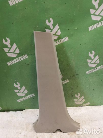 Обшивка стойки Тойота Хайлендер