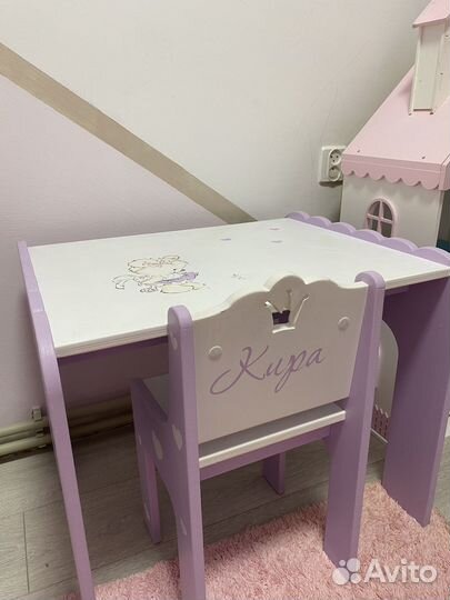 Детский туалетный столик