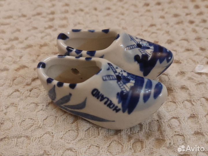 Фарфоровый сувенир Кломпы голандские