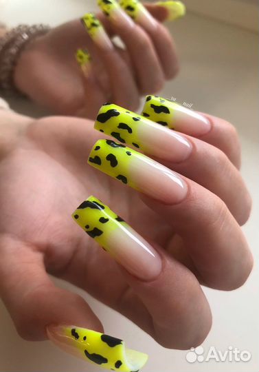 Маникюр с покрытием лаком