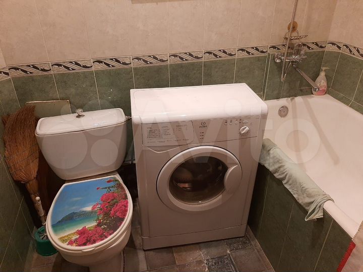 Комната 42 м² в 2-к., 2/5 эт.