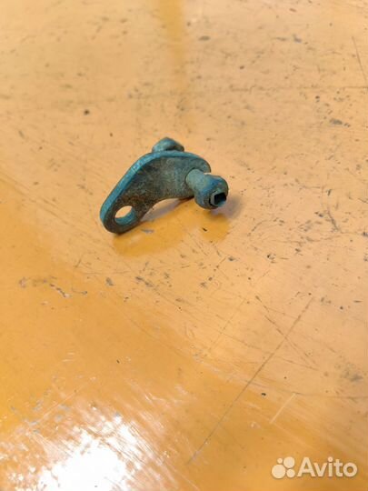 Кронштейн крепления троса сцепления Урал