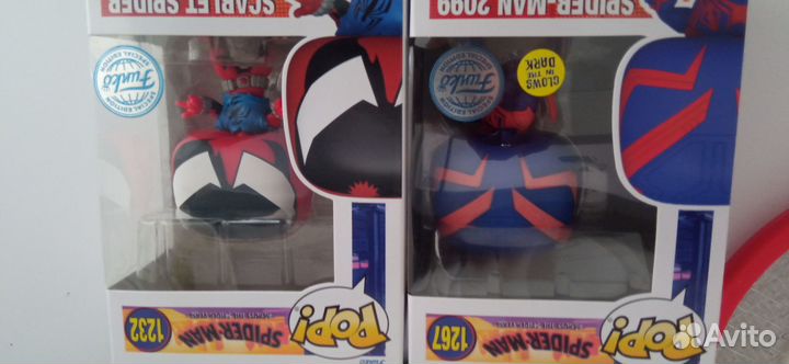 Funko pop spider Man 2099 и scarlet spider