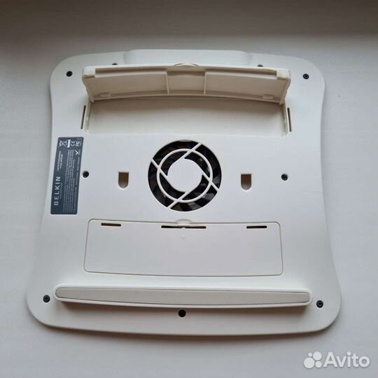 Подставка с охлаждением для ноутбука Belkin