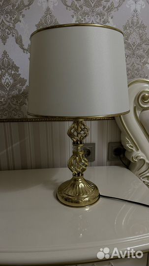Лампа настольная
